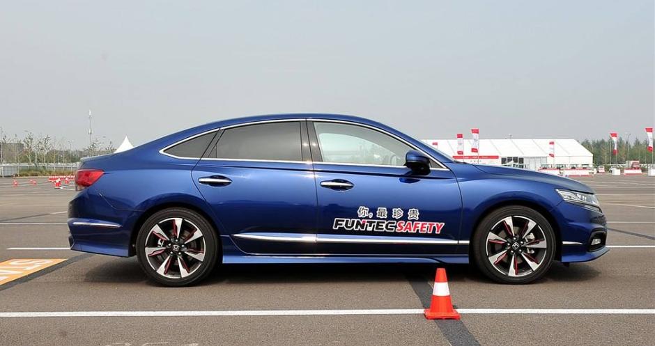 本田思铂睿si极速测试,本田思铂睿si和豪华版的区别