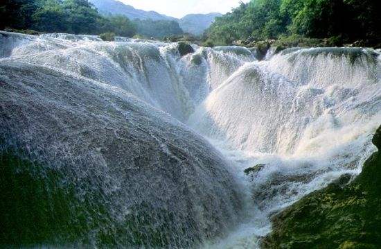 贵州之旅第二天看黄果树瀑布,黄果树瀑布沿途风景亦很美
