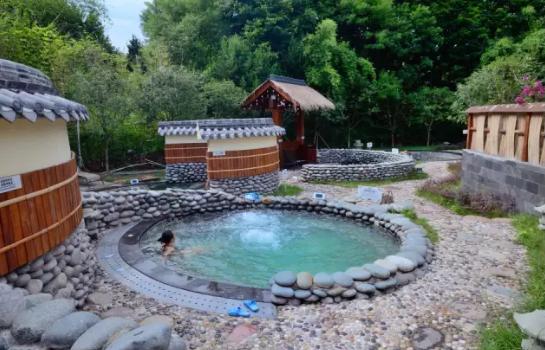 四川雅安周公山最好的温泉酒店,雅安周公山泡温泉酒店