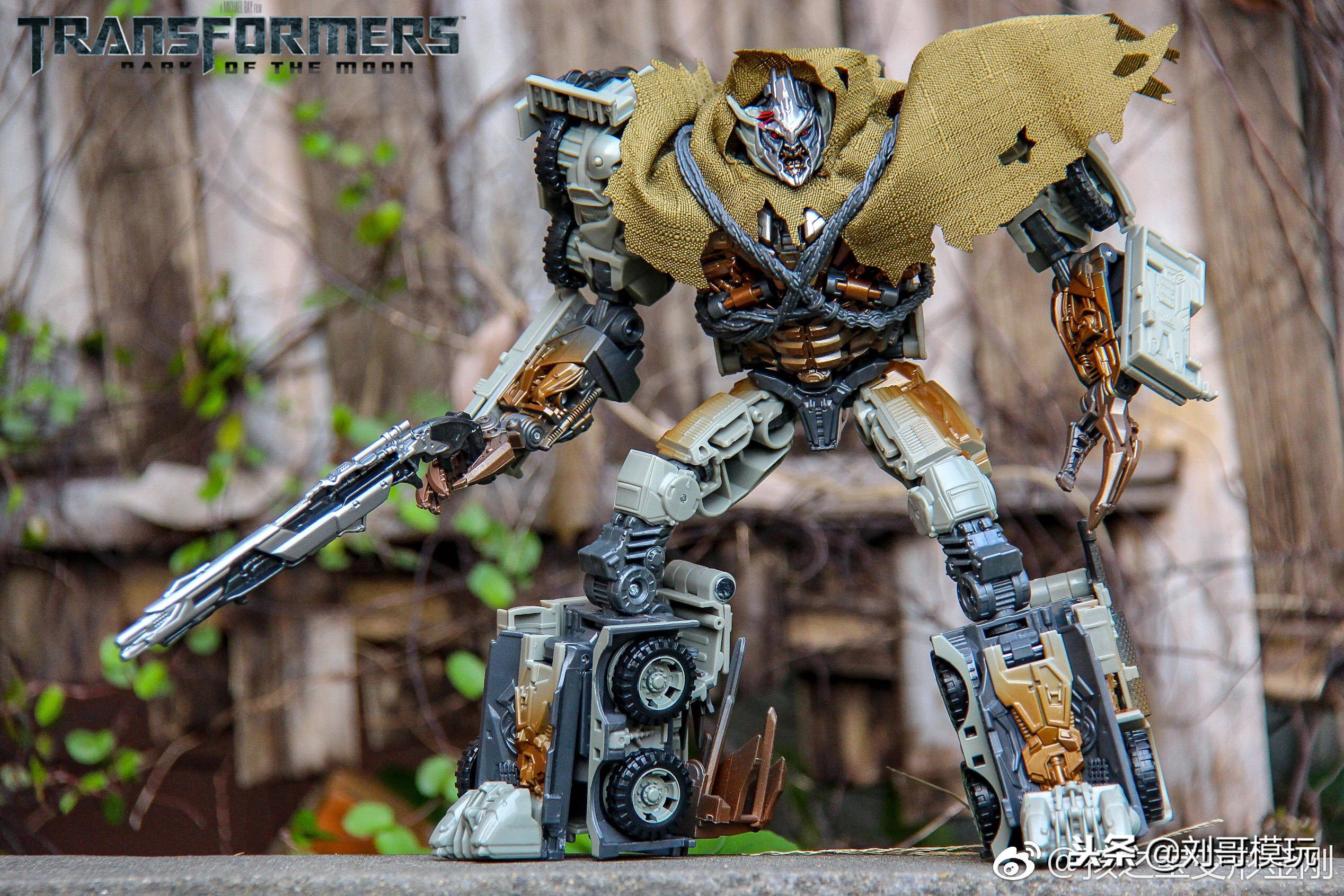 变形金刚ss系列威震天变形过程,变形金刚ss级油罐车威震天