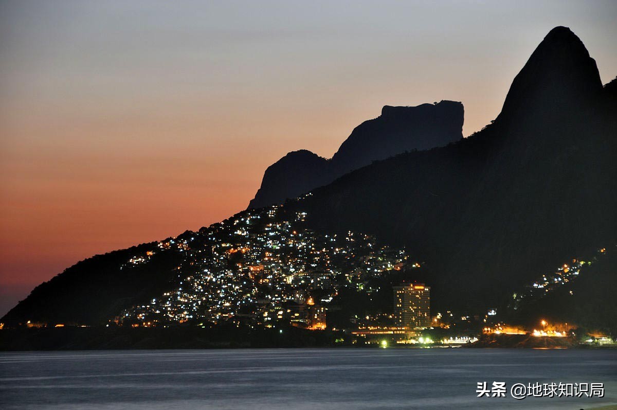 巴西三大旅游胜地,巴西旅游景点山壁崩塌