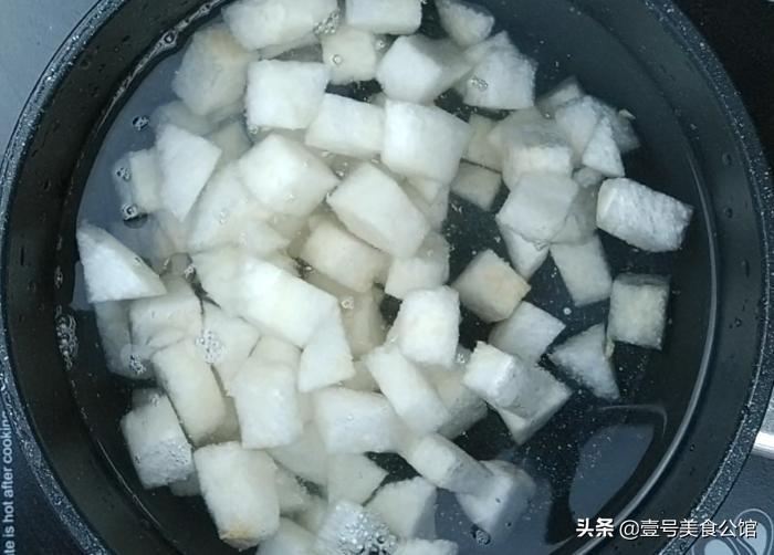 银耳雪梨羹如何快速出胶,如何做雪梨银耳羹容易出胶