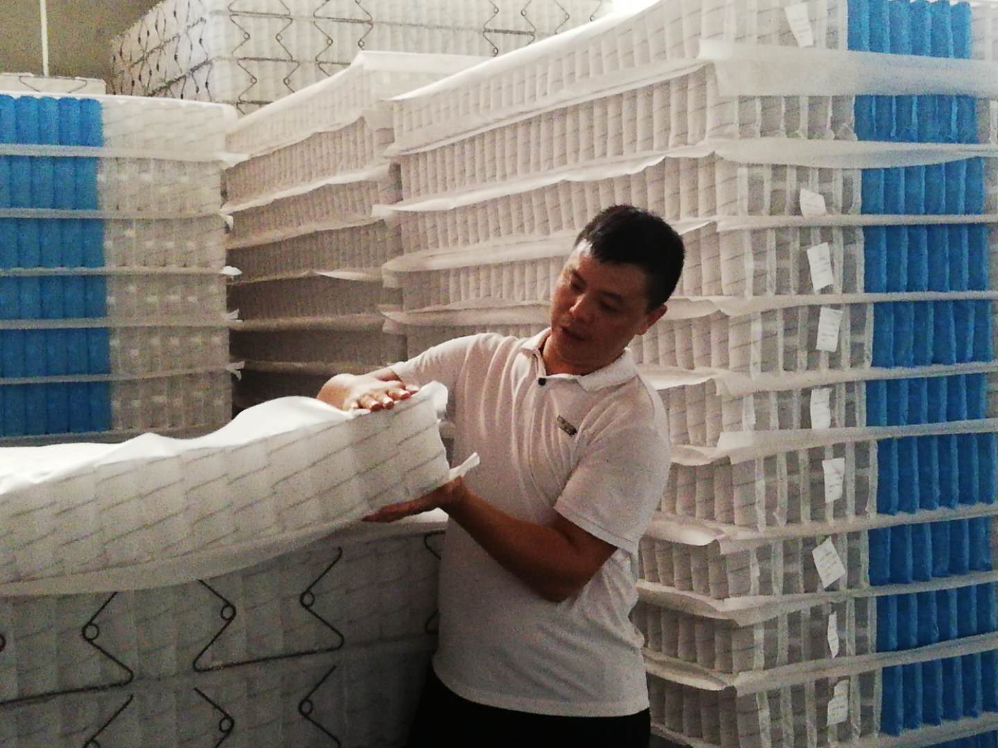 国外床垫和国产床垫区别,国外品牌床垫哪个性价比高