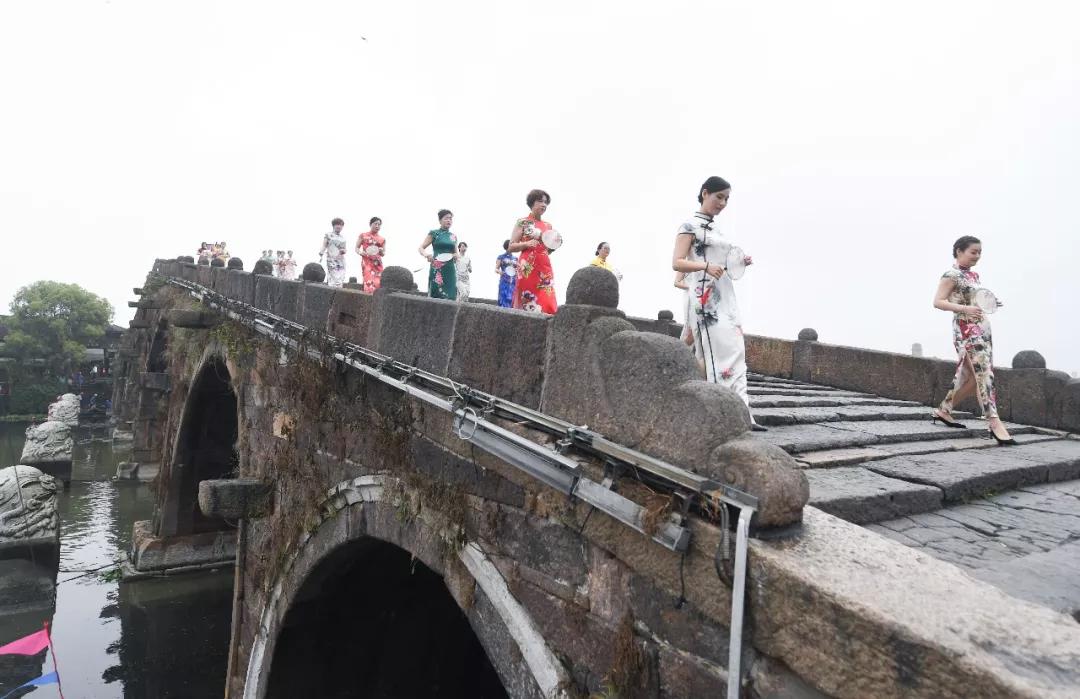 小编姐姐今天嗨翻了简直！接下来的半个月，你就交给塘栖和枇杷吧！