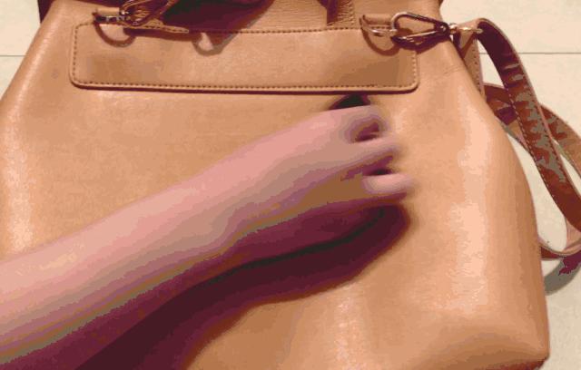 pu皮衣皱了怎么快速弄平,皮衣皱了正确熨烫方法