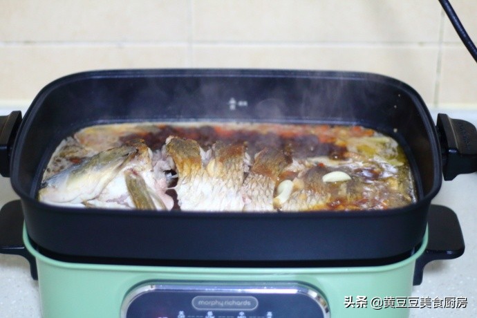 怎么做好吃又不辣的剁椒鱼,剁辣椒鱼火锅简单做法