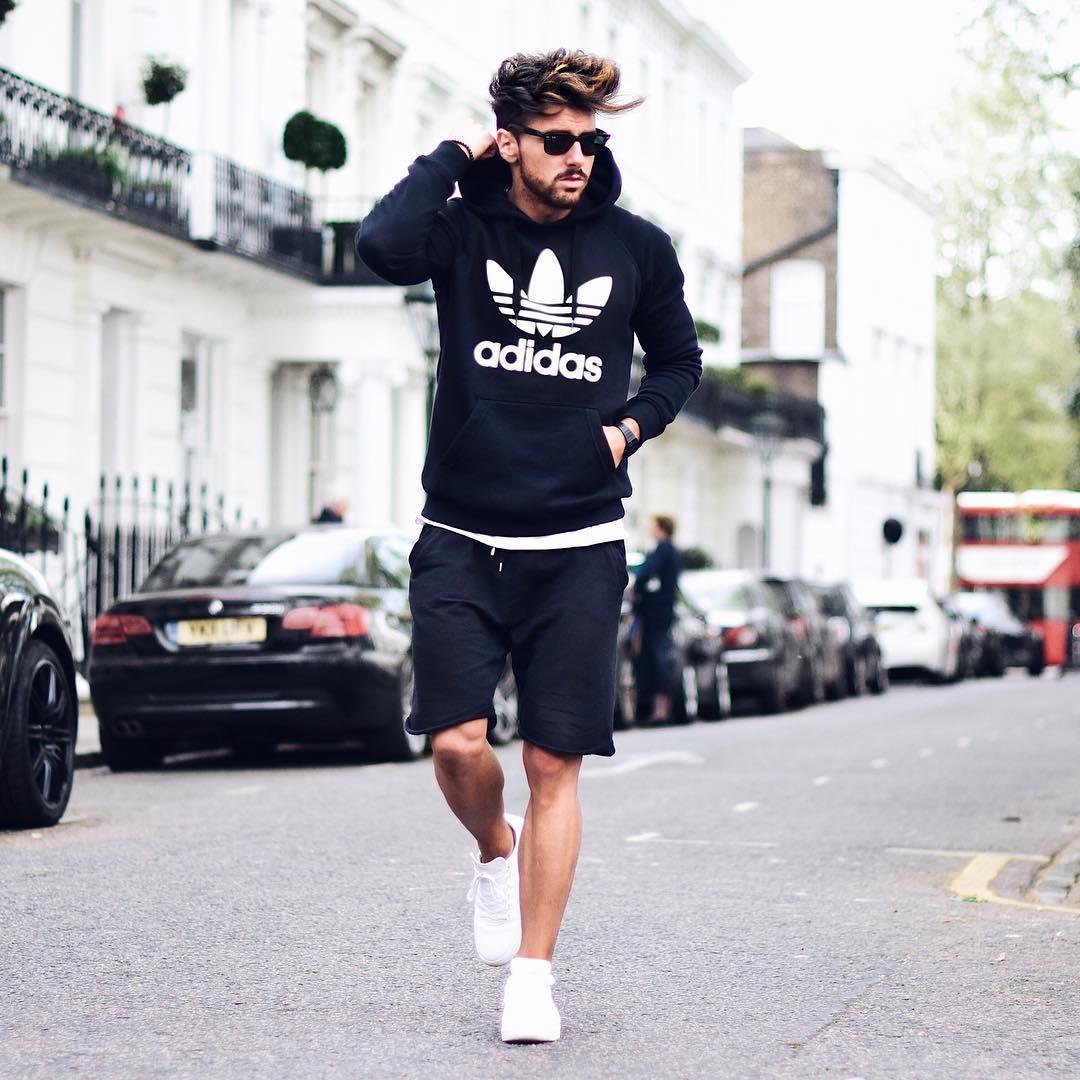 秋天怎么搭配衣服显高显瘦,秋天怎么搭配白色的长袖呢