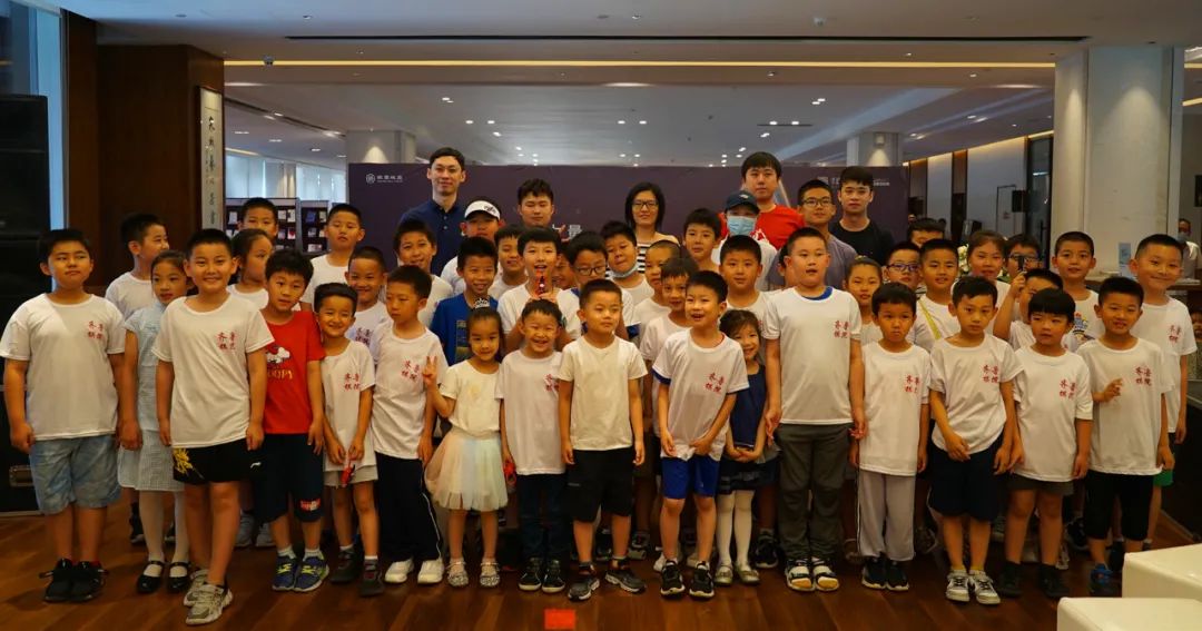 谈笑凯歌还致敬来时路——济南银丰国象队庆功会旁记