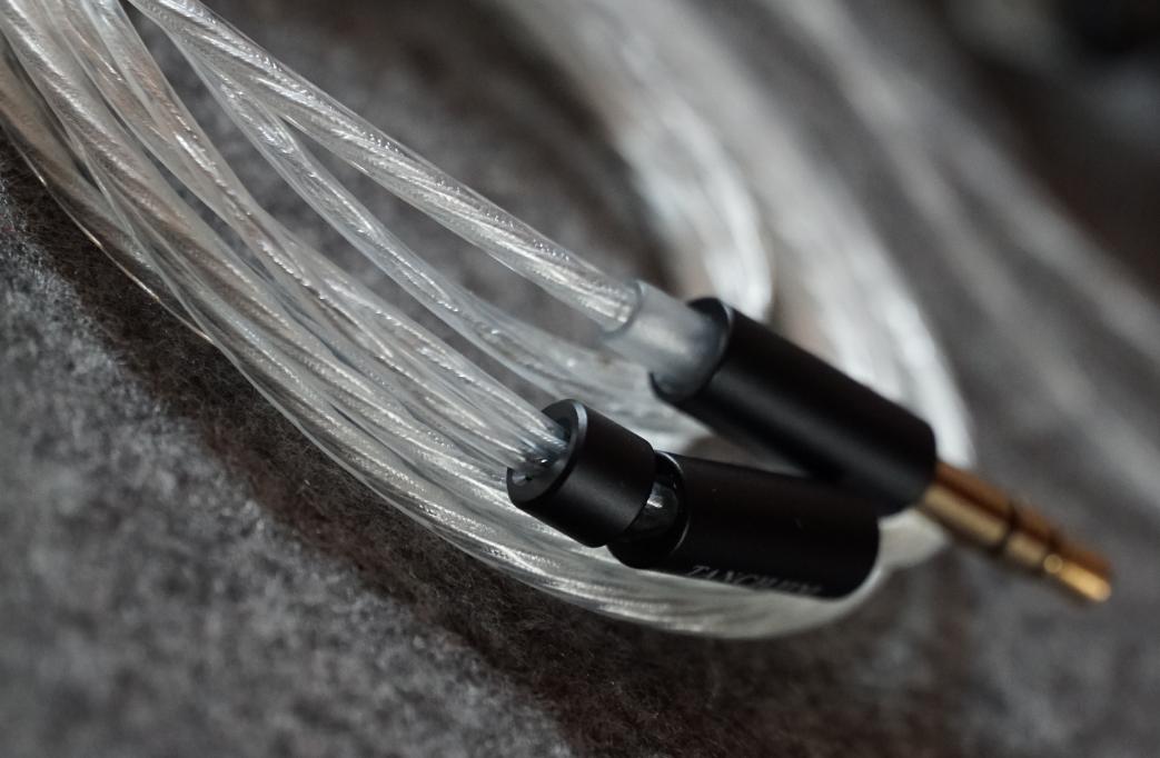 国产HIFI耳机个个都成精谈谈那个让烧友少女心爆棚的“地摊塞”