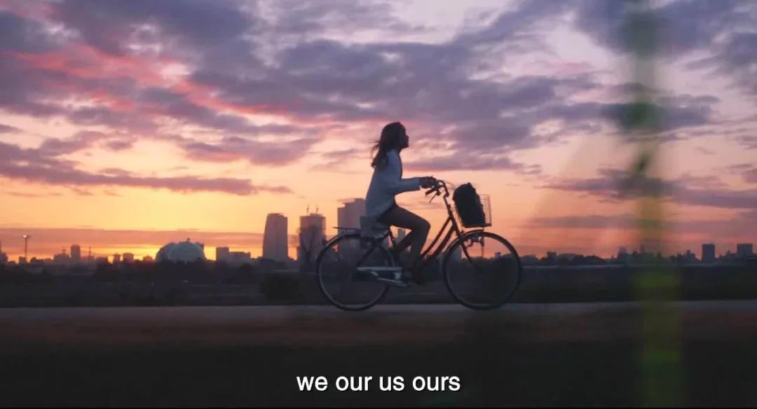 千万别弄丢了满眼都是你的人文案 (千万别弄丢那个满眼都是你的女孩)