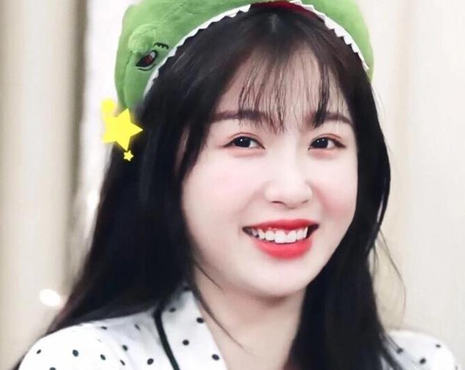 王嘉尔为lisa打calllisa点赞评论,lisa怎么回应王嘉尔