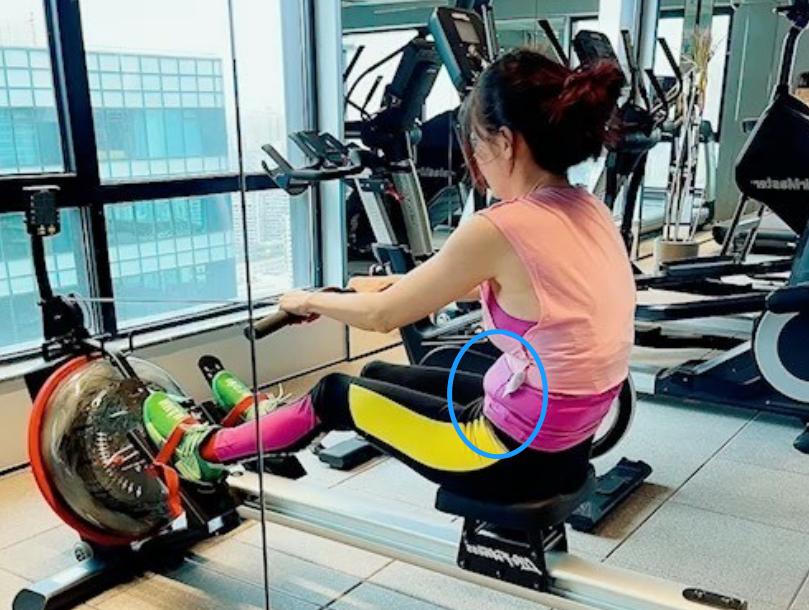 40岁张柏芝又被传怀四胎?侧面肚子凸出明显,穿紧身衣很像个孕妇