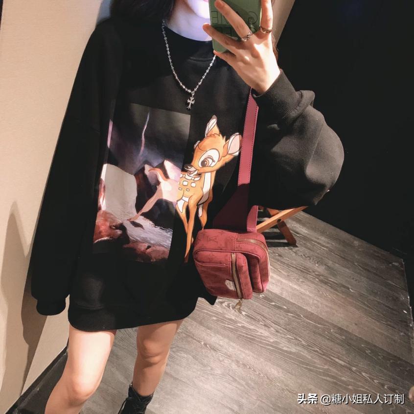 今年必火的3款卫衣时髦极了,今年最流行的中款卫衣