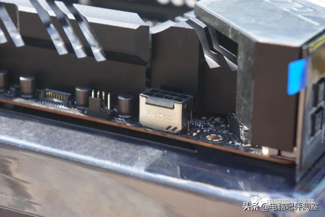 华硕rogmaximusxiii双卡,华硕rogmaximus主板对比