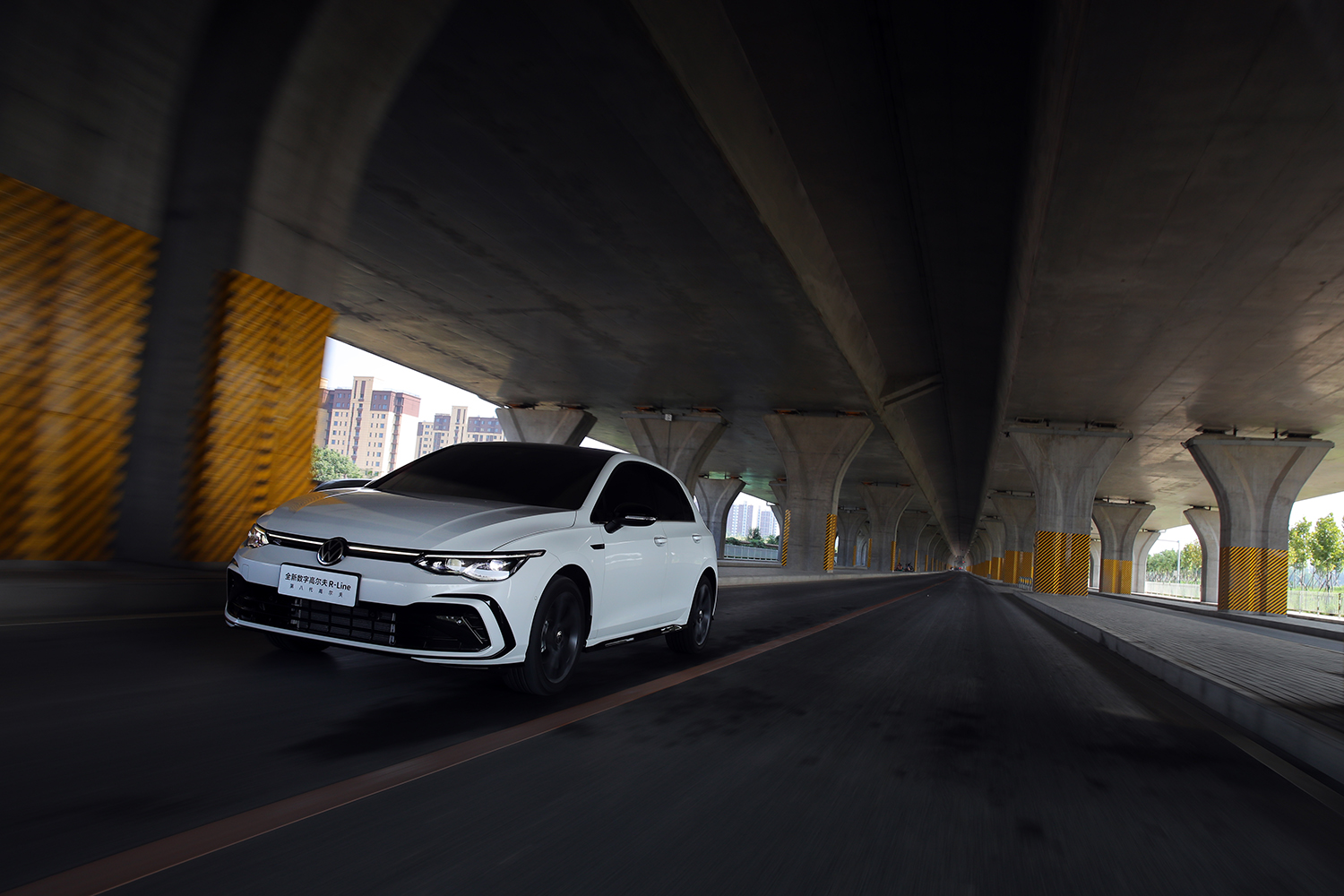 全新数字高尔夫8代落地价,全新数字高尔夫沟通色