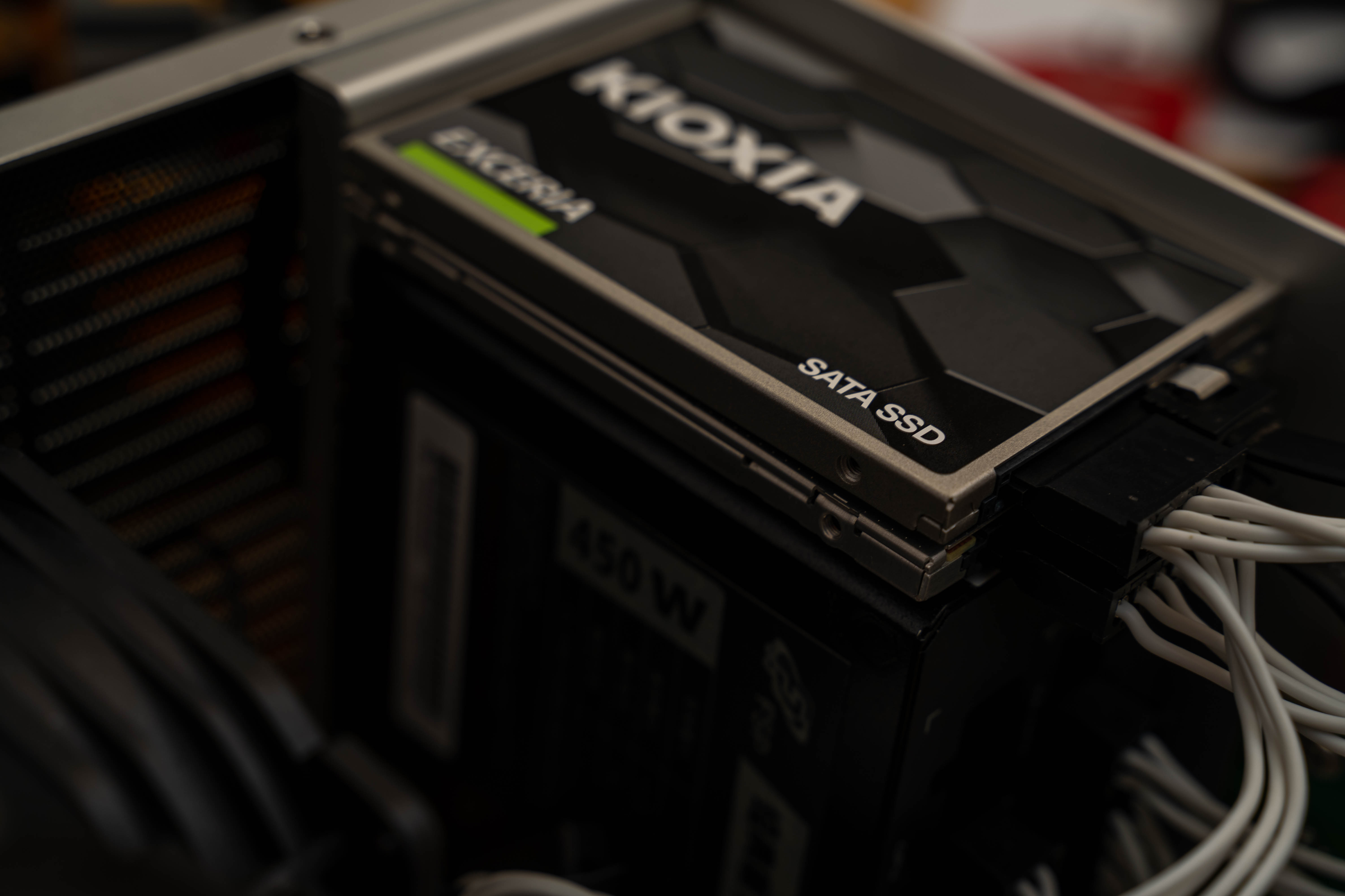 东芝铠侠固态硬盘评测,东芝铠侠固态是几线品牌