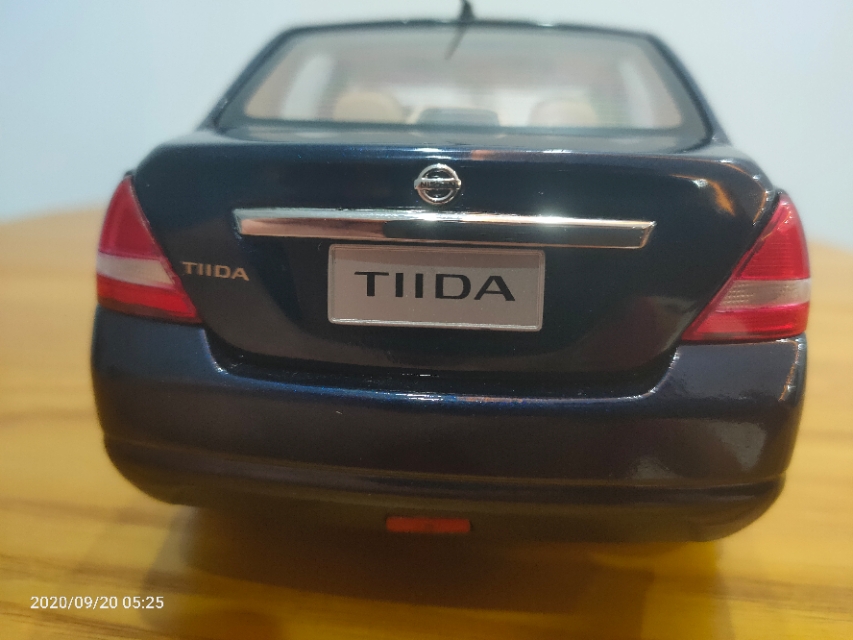 日产骐达老款汽车模型,14岁的暖男