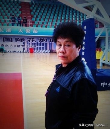 培养出国际球星的女将军!其爱人创造辽足传奇,女儿任职篮球教练