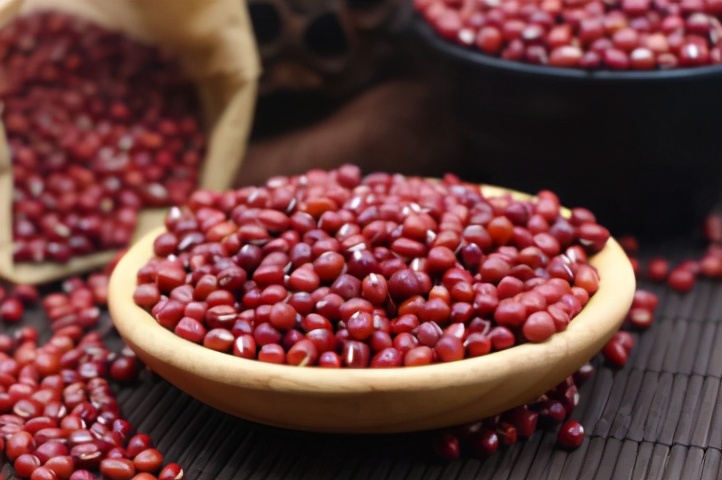 七大补血圣品养出红润好气色,十个补气血果蔬多吃养出好气色