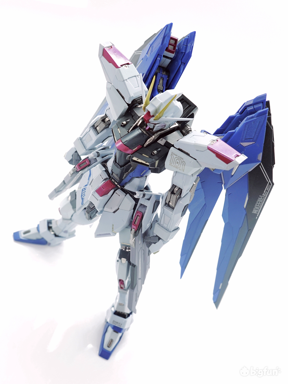 mb自由高达模型2.0,盗版自由2.0高达模型测评