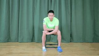 跑步时脚是外八字怎么纠正,膝盖内扣脚外八字跑步