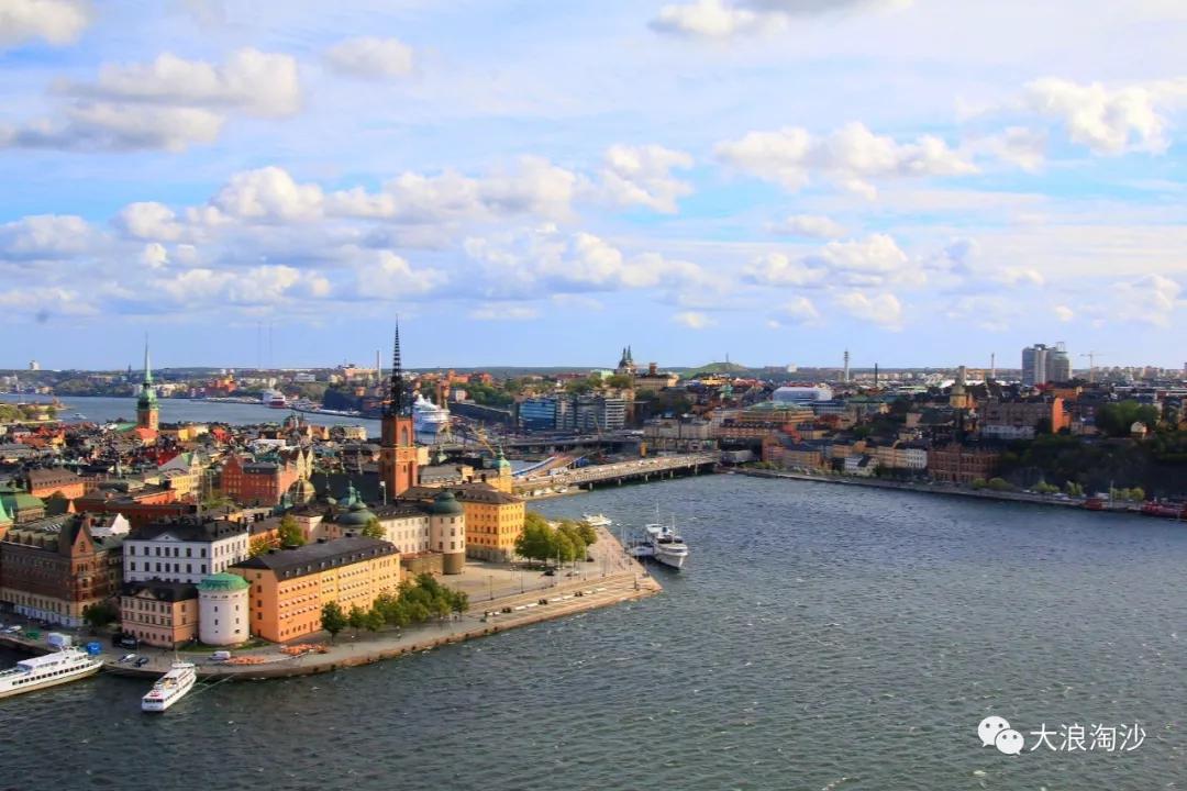 为什么香港上一代的演员、艺术家们都特别爱国？