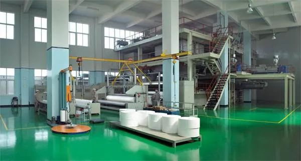 每吨上涨10倍还缺货？无纺布“一布难求”，你的拖鞋还好吗？