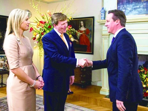 荷兰改名尼德兰辟谣,荷兰谣言视频