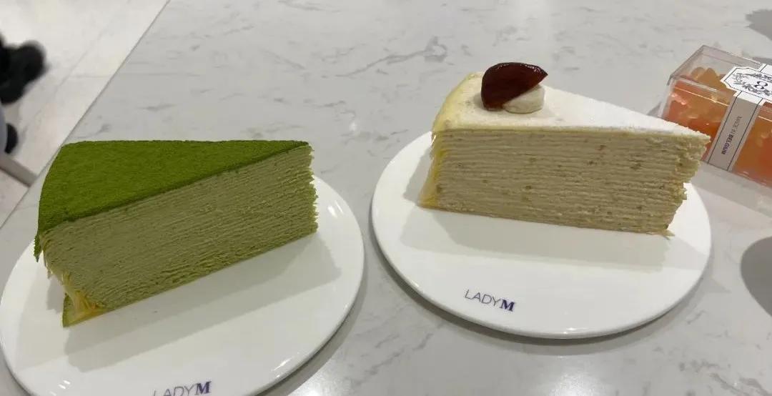 店员像柜姐、配送用劳斯莱斯,贵妇蛋糕卷成啥样了?