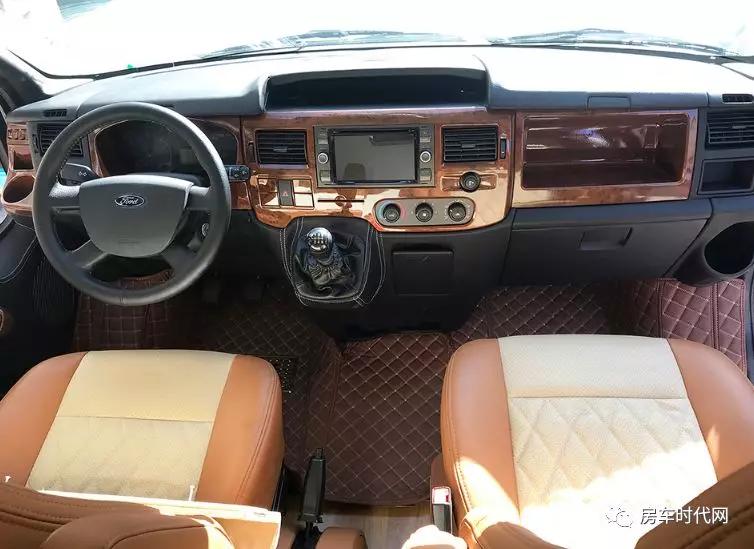 「途酷房车」历久弥新，福特全顺V348房车值得一试！