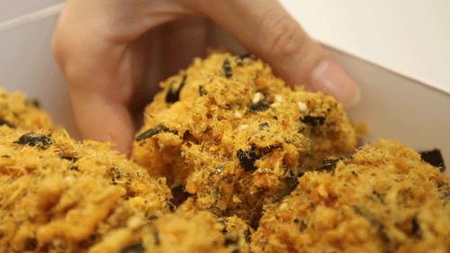 天津特色美食天津煎饼果子 (天津风味小吃三绝)