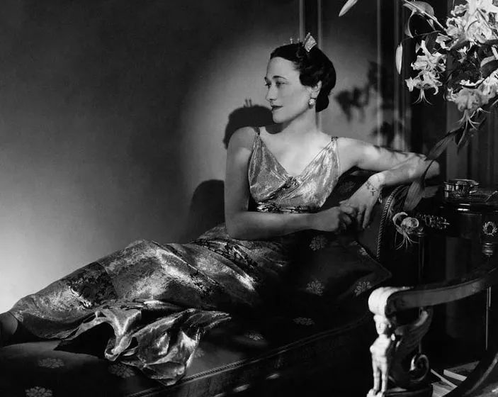 温莎公爵夫人珠宝归谁,温莎公爵夫人珠宝收藏