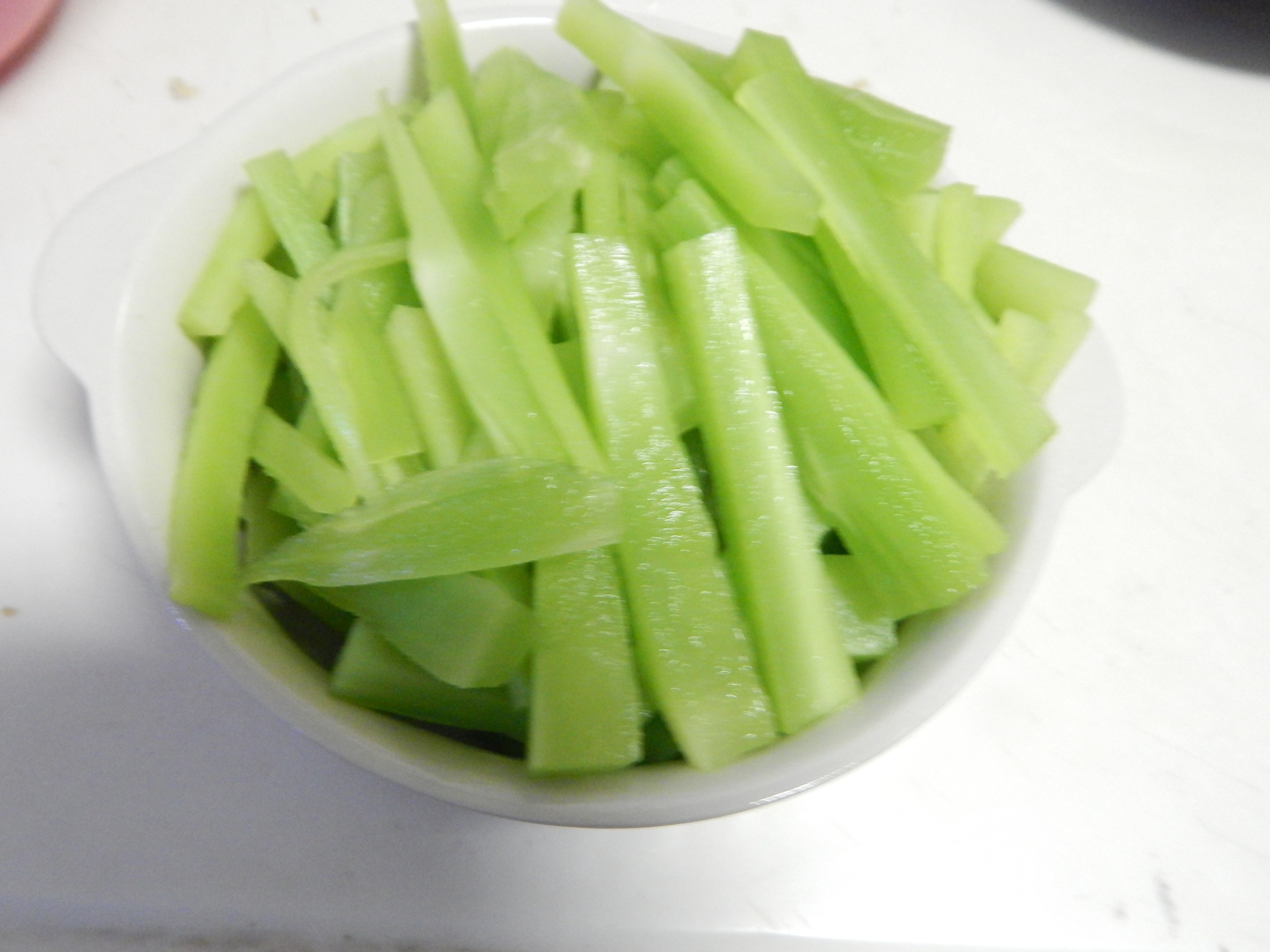 寒冬里吃什么菜好呢,冬天这道菜再贵也要吃补气又补脑