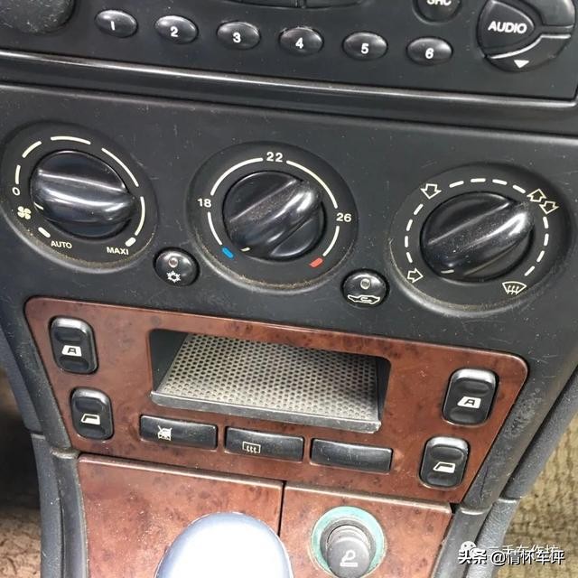 性价比超高的鲜为人知的赛道王操控王，雪铁龙塞纳N7了解一下！