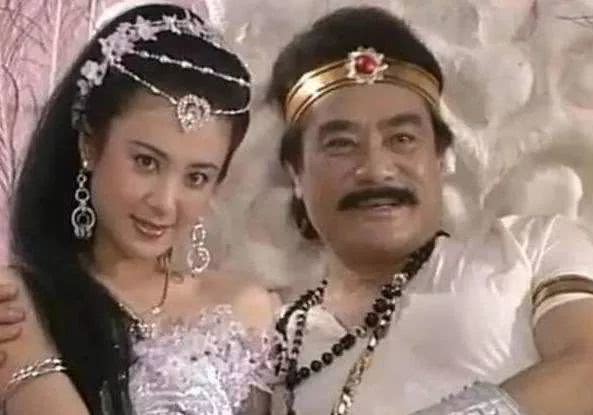 洞房花烛夜为什么点蜡烛,你知道洞房之夜为什么要点花烛吗