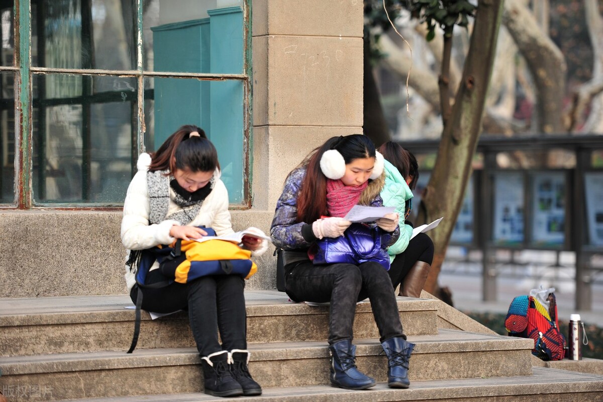 网络教育统考都考几门，考试难不难？