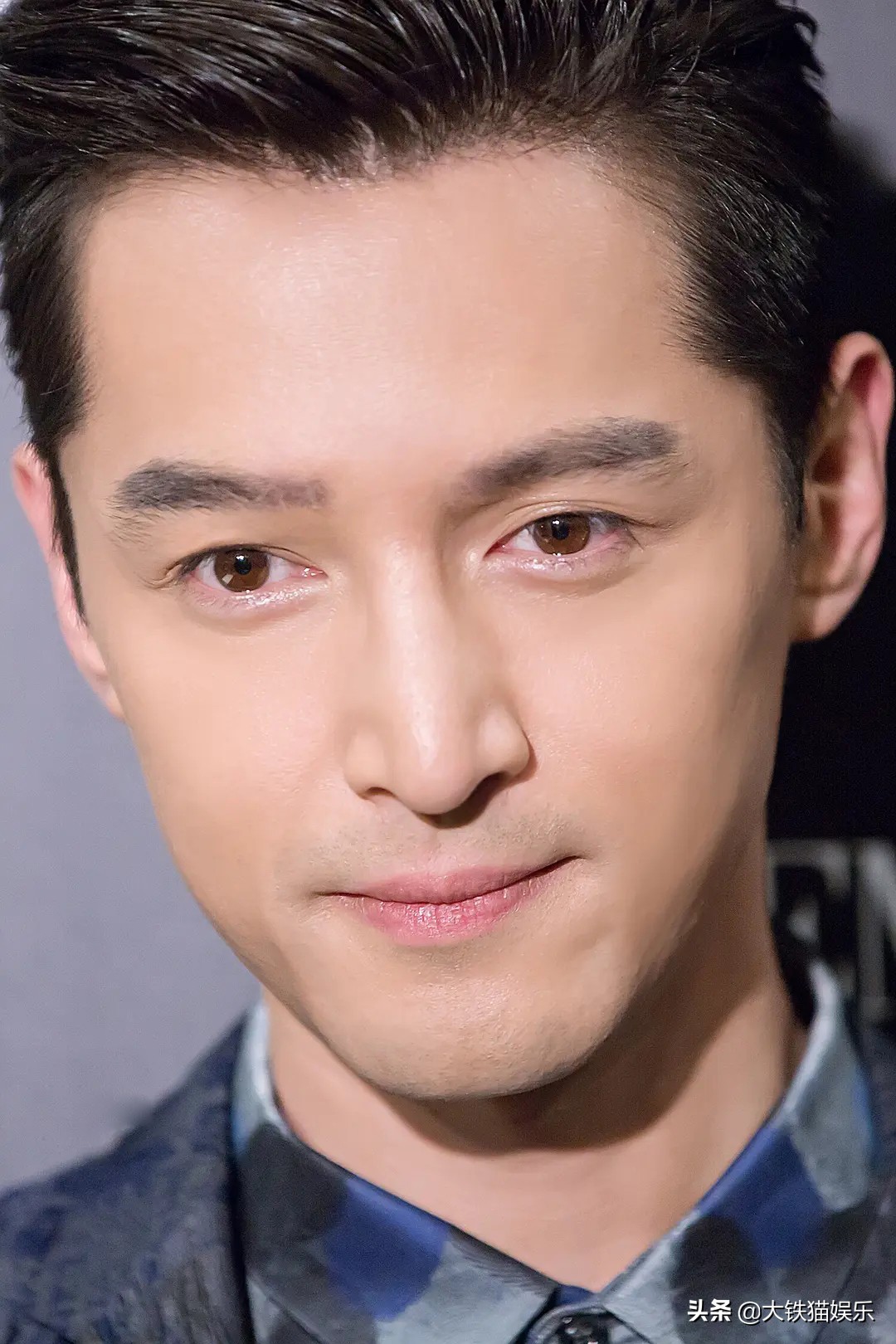 8位桃花眼男明星,最迷人的六位帅哥