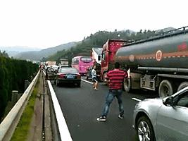 新马大堵车,新马关口堵车