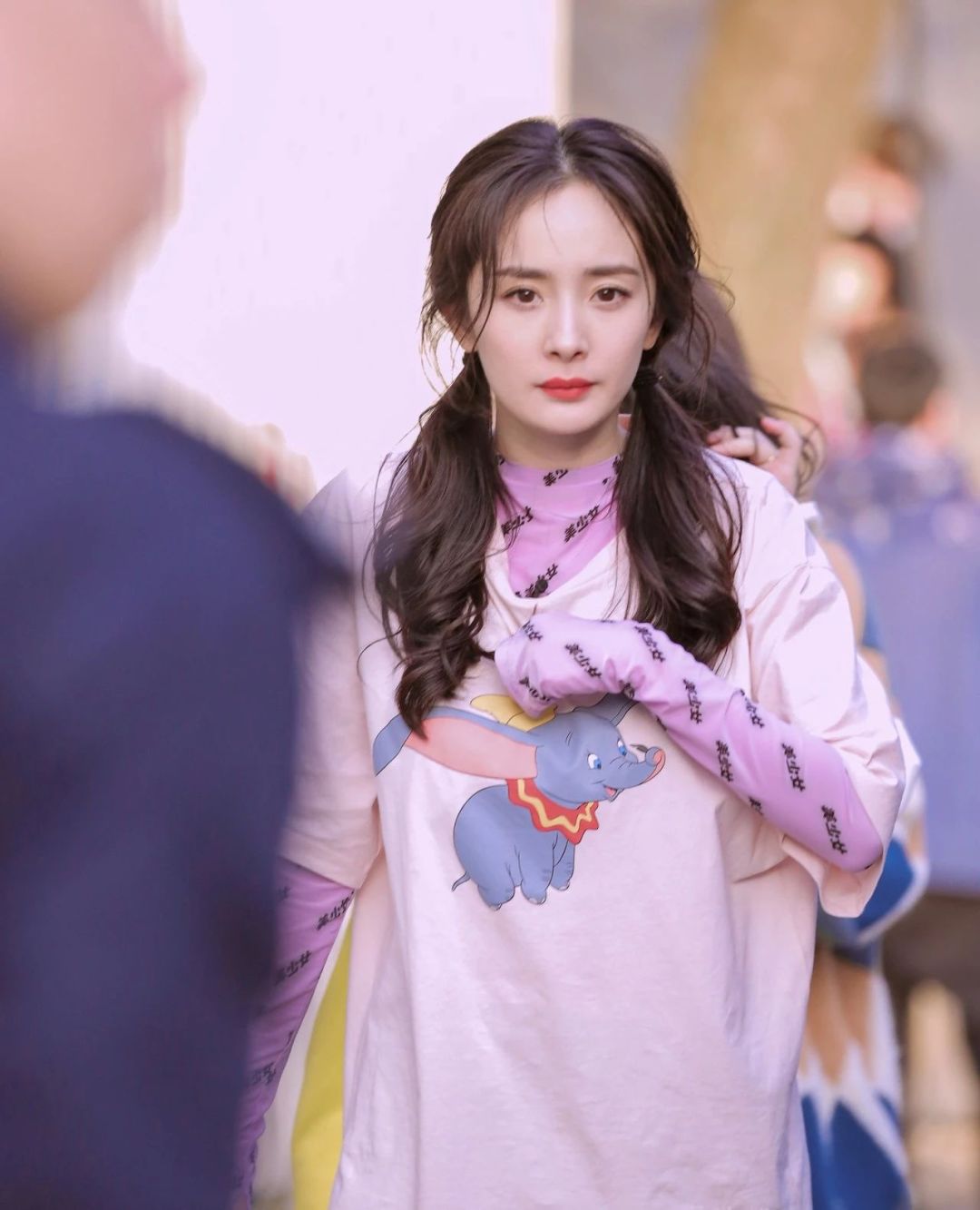 杨幂一万块钱毛衣,杨幂什么单品都能穿好