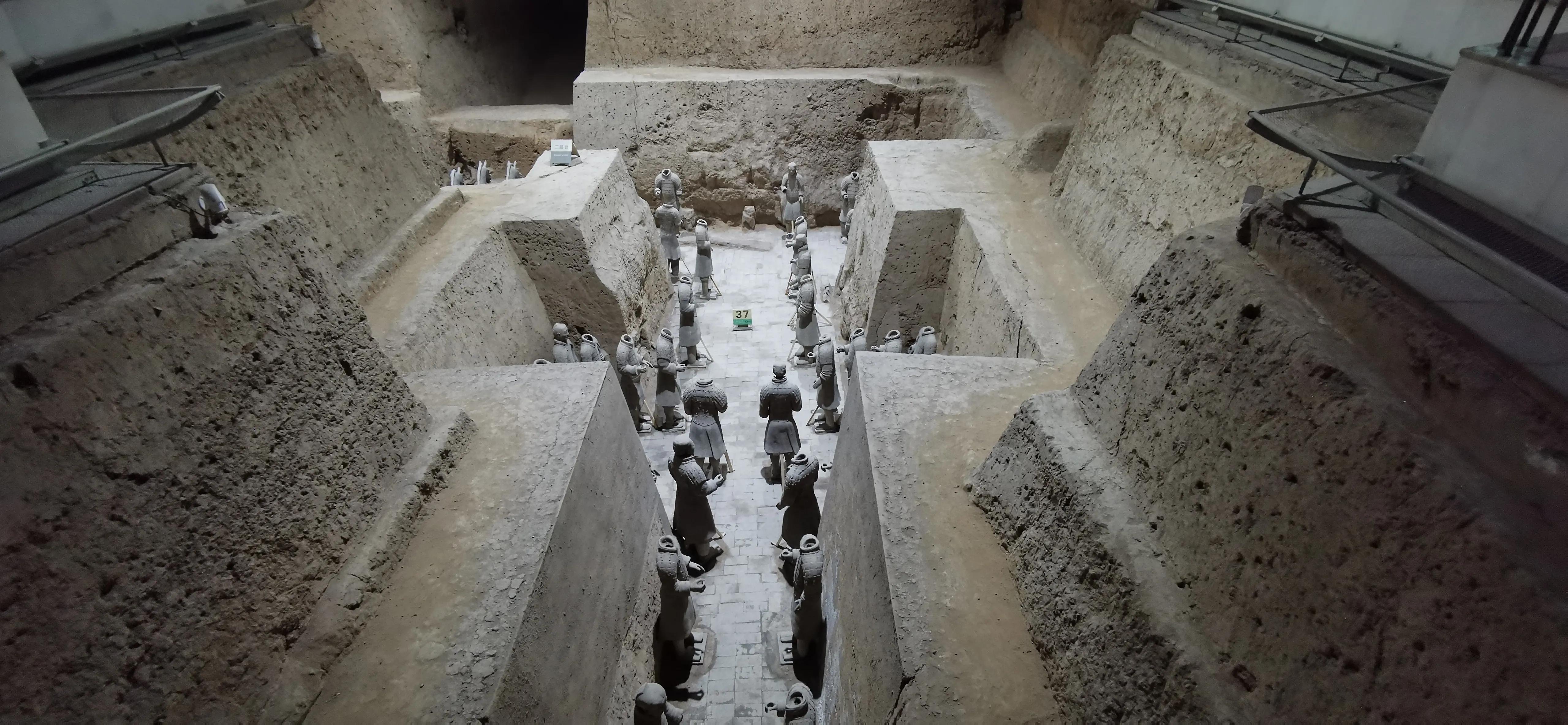 秦始皇陵兵马俑现场有讲解吗,秦始皇陵兵马俑的所在地