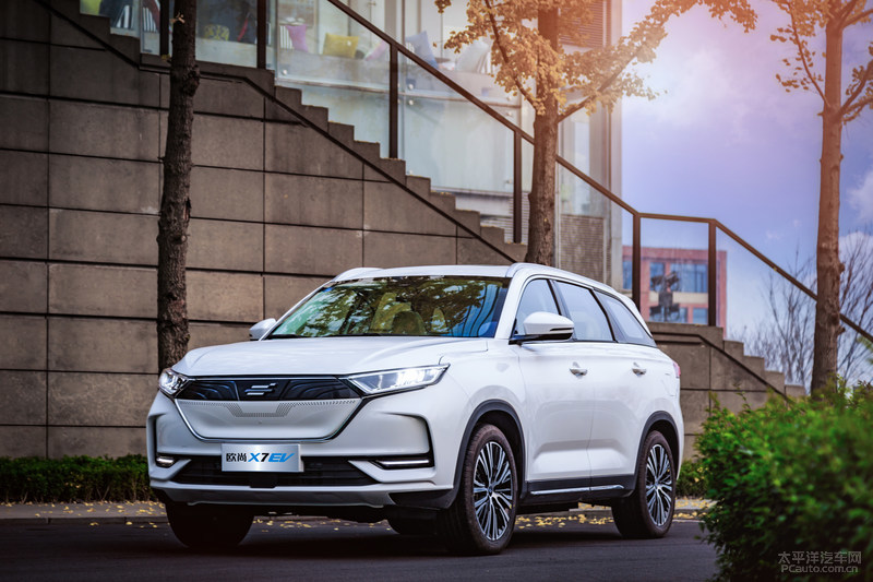 奥迪新a4l2023款,奥迪a3和小鹏p7哪个好