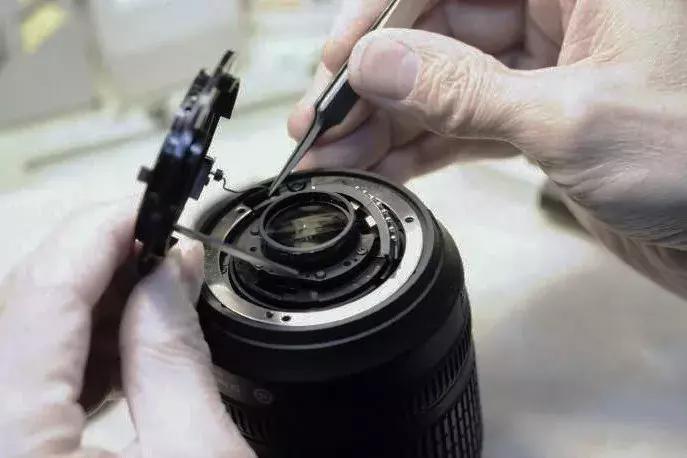 尼康定焦镜头35f1.8跑焦吗,适马150-600镜头跑焦怎么办