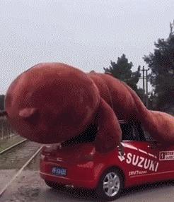 在楼梯上摔倒的搞笑视频,楼梯上摔下来搞笑图片