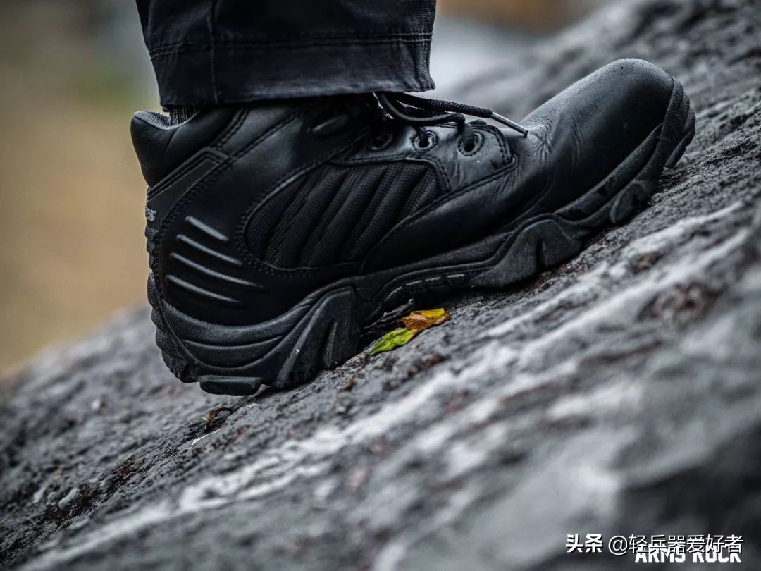 适合夏天穿的透气军靴,穿什么鞋雨天防滑最好