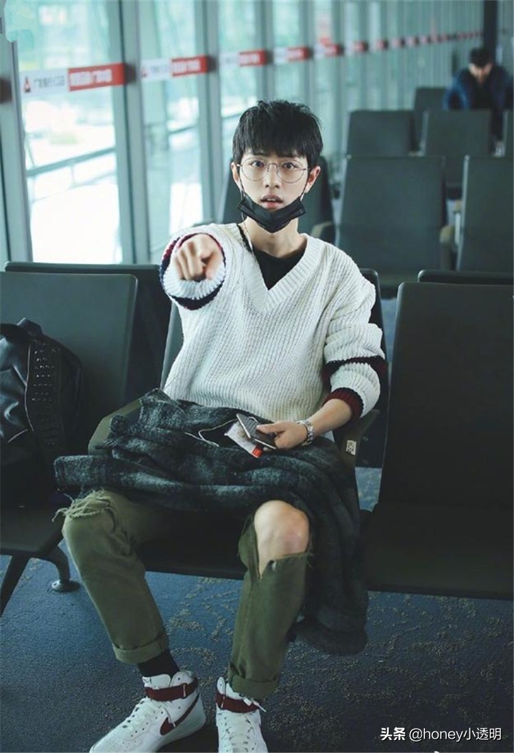 肖战2019年同款鞋,肖战脚上的鞋