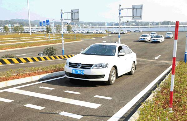 科目二如何避免压线,科目二老压线怎么办