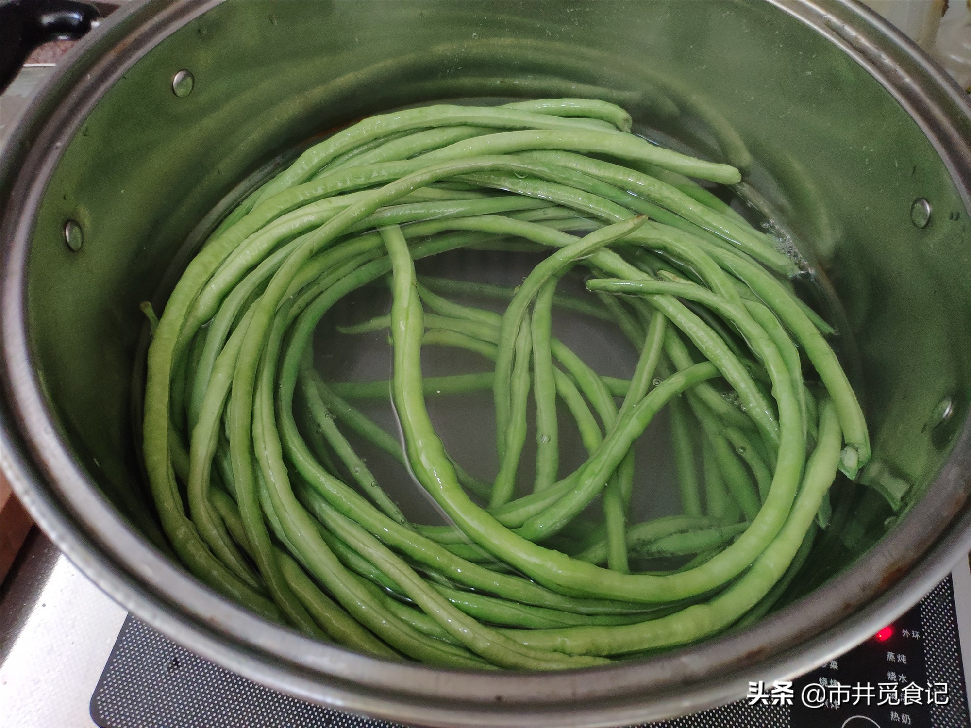 豆角晒7成干,新鲜豆角晒成干豆角一斤能出多少