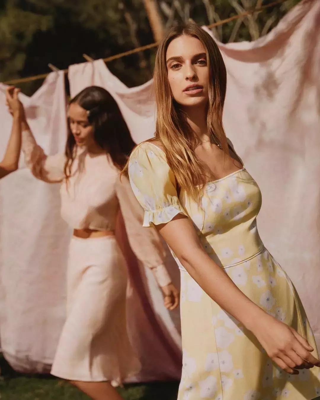 每次穿衣服的时候都觉得难受,瘦了之后穿衣服的感觉真的很舒服