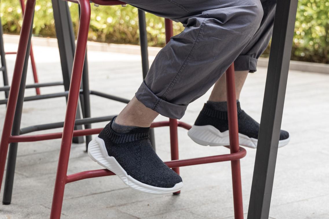 斯凯奇低帮跑步鞋女款测评,休闲运动鞋真皮好评