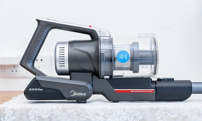 美的吸尘器p7与q6哪个吸力大,美的吸尘器p7和戴森吸尘器v8